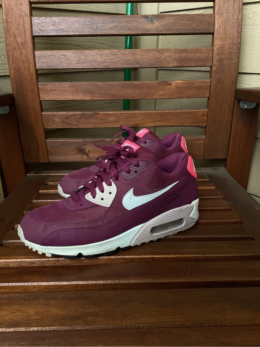 Nike Women's Size 10.5 Air Max 90 in Deep Burgundy and White